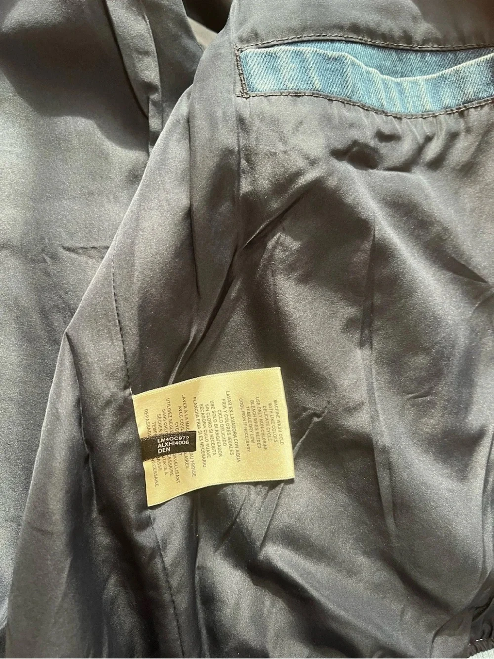 Levi’s Men’s Hooded Denim Jacket Medium NWOT – Indigo Zip Front – LM40C972